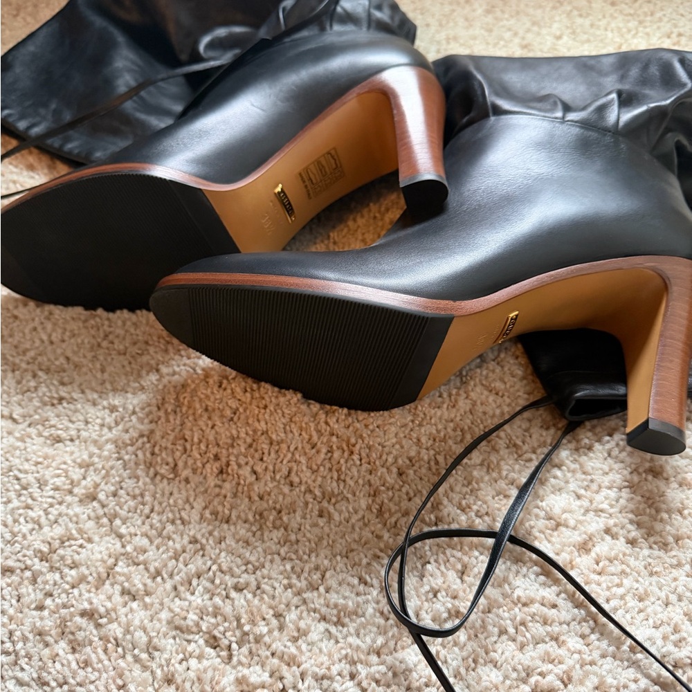 Authentic New Never Used Gucci Black Leather Boots with Brown Heel - Picture 5 of 6